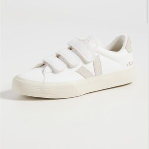 Veja Women's Sneakers in White and Tan